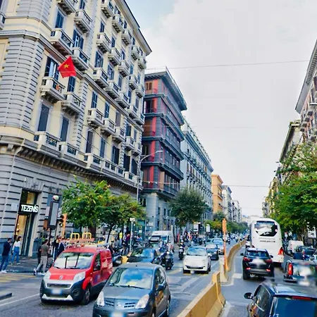 Daire Vesuvius House